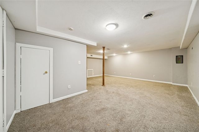 564 Shumaker Dr, Monroeville, PA 15146