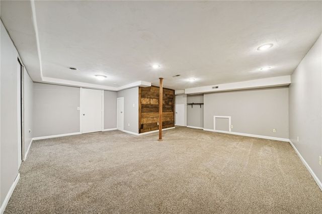 564 Shumaker Dr, Monroeville, PA 15146