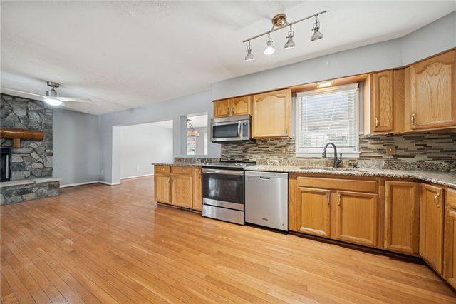 564 Shumaker Dr, Monroeville, PA 15146