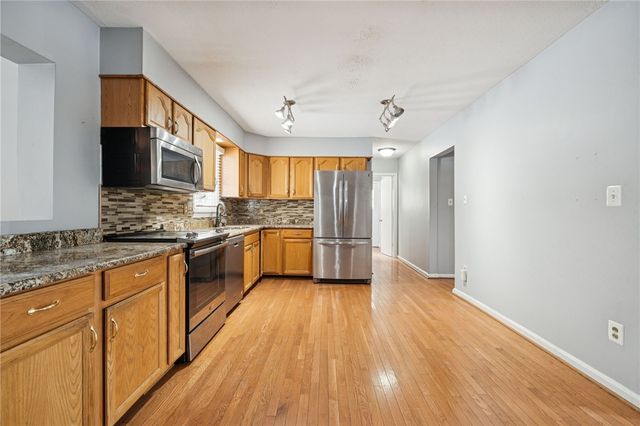 564 Shumaker Dr, Monroeville, PA 15146