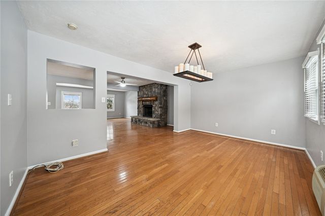 564 Shumaker Dr, Monroeville, PA 15146