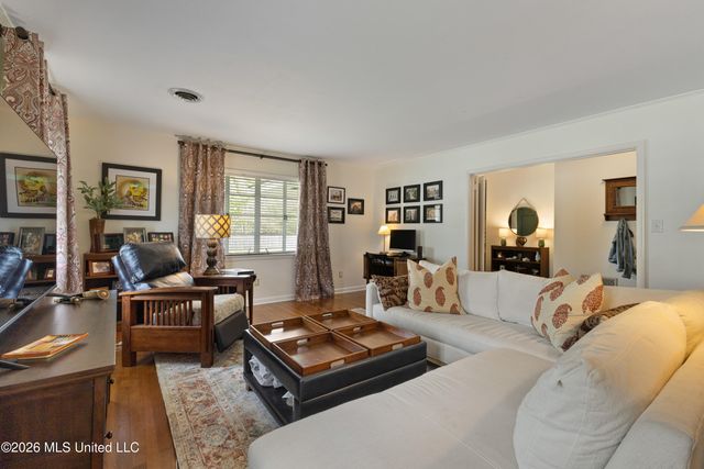 2010 Adeline Street, Hattiesburg, MS 39401