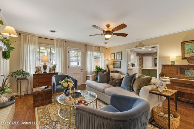 2010 Adeline Street, Hattiesburg, MS 39401