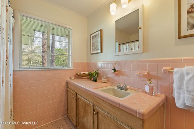 2010 Adeline Street, Hattiesburg, MS 39401