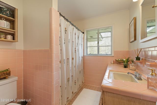 2010 Adeline Street, Hattiesburg, MS 39401