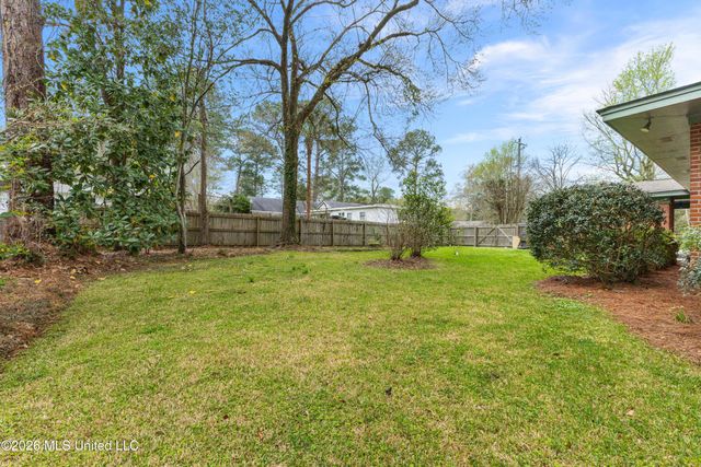 2010 Adeline Street, Hattiesburg, MS 39401
