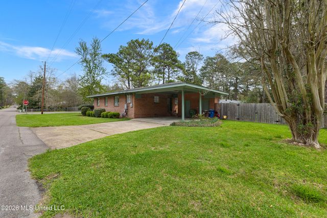 2010 Adeline Street, Hattiesburg, MS 39401