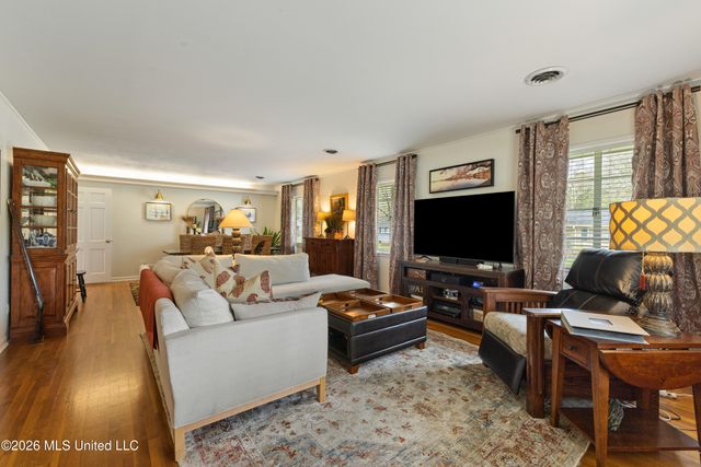 2010 Adeline Street, Hattiesburg, MS 39401