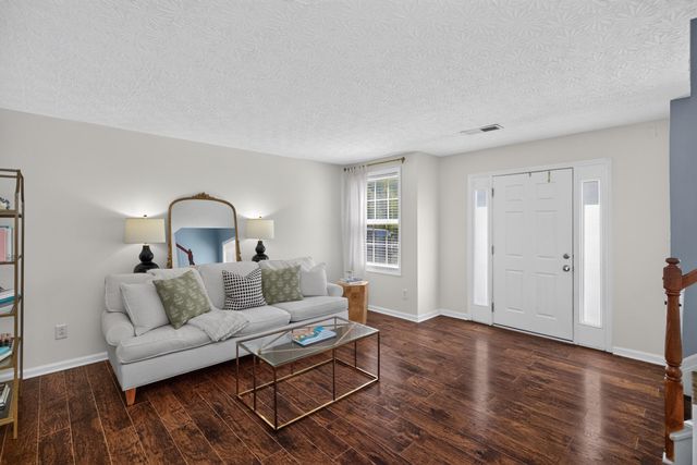 3057 River Run Trail, Lexington, KY 40511