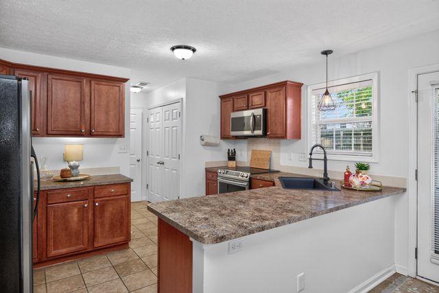 3057 River Run Trail, Lexington, KY 40511
