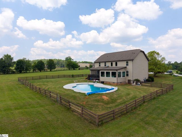 26 Fancy Lane, Travelers Rest, SC 29690