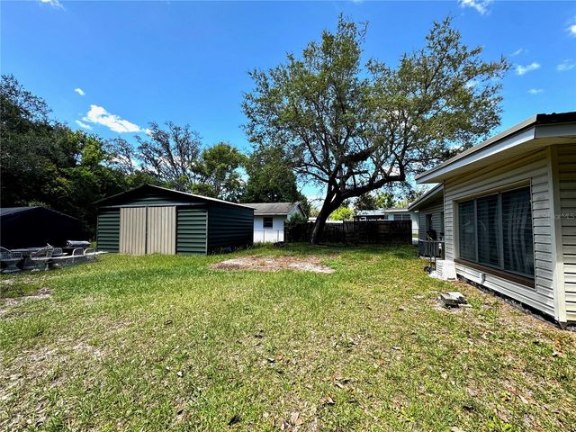 6013 IDLE A WHILE CIRCLE, Dade City, FL 33523