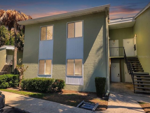 626 FAIRWAYS CIRCLE A, Ocala, FL 34472