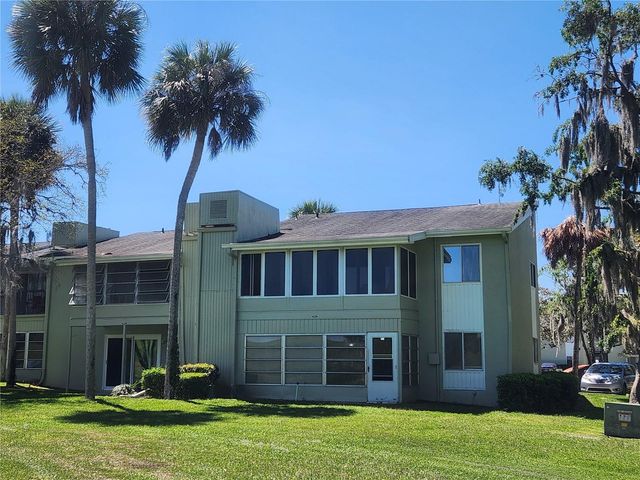 626 FAIRWAYS CIRCLE A, Ocala, FL 34472