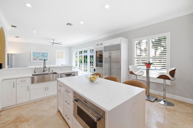 1261 BEACON Circle, Wellington, FL 33414
