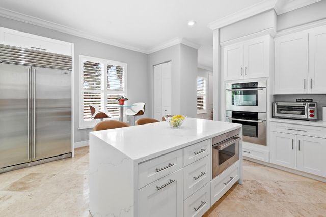 1261 BEACON Circle, Wellington, FL 33414