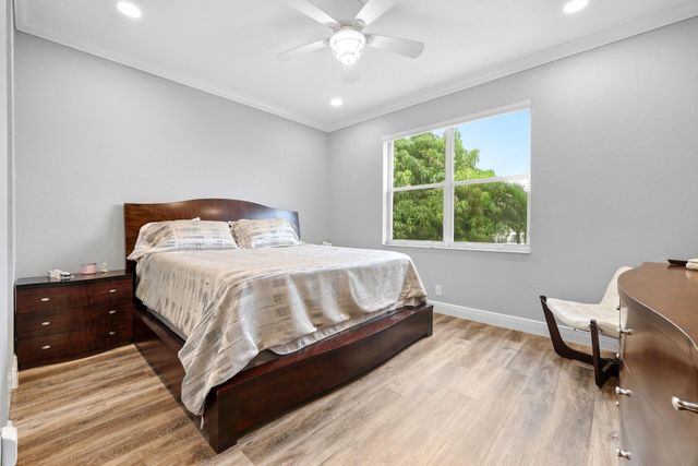 1261 BEACON Circle, Wellington, FL 33414