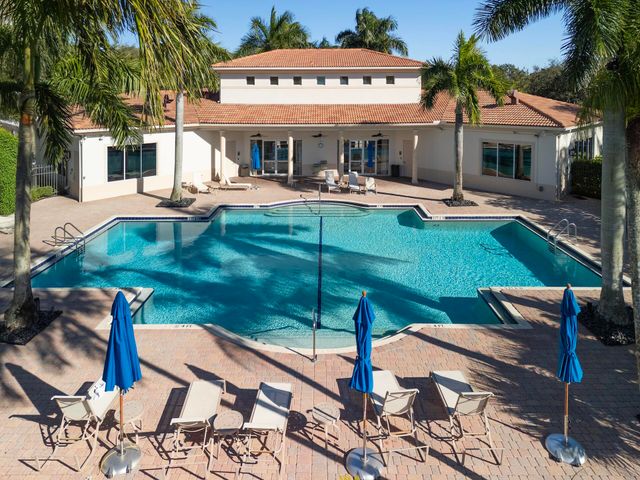 1261 BEACON Circle, Wellington, FL 33414
