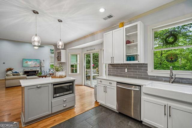 9395 Edgewater Drive, Gainesville, GA 30506
