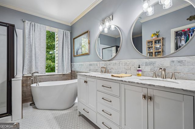 9395 Edgewater Drive, Gainesville, GA 30506