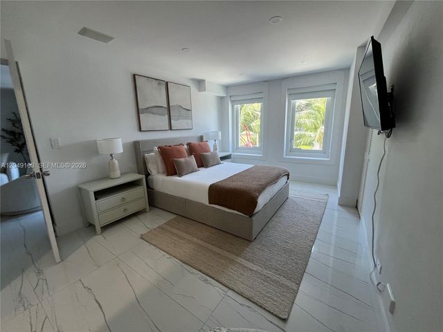 2301 Collins Avenue 326, Miami Beach, FL 33139