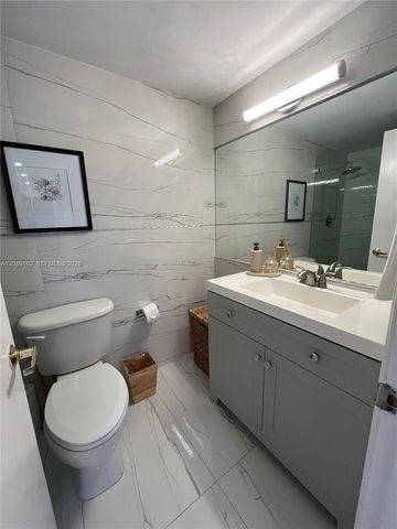 2301 Collins Avenue 326, Miami Beach, FL 33139