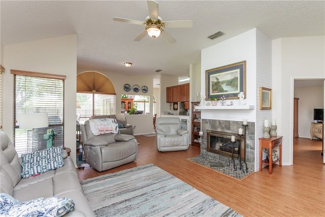 7153 Brookedge Lane, Corpus Christi, TX 78414