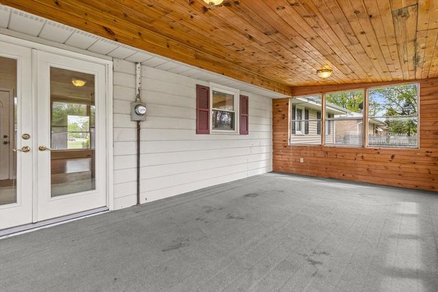 2286 Wood DRIVE, Beloit, WI 53511