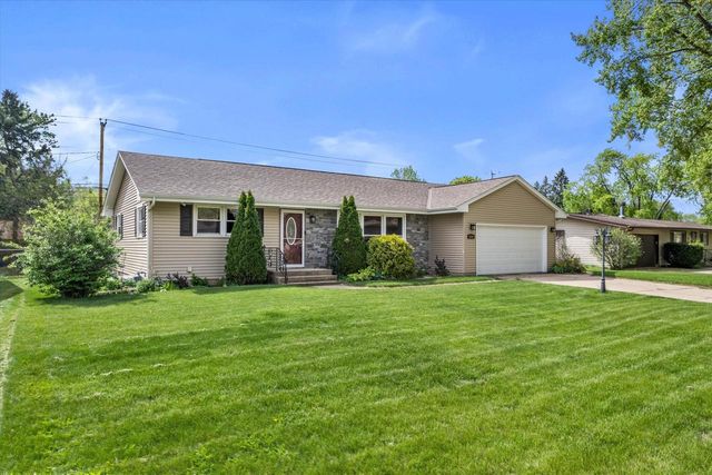 2286 Wood DRIVE, Beloit, WI 53511