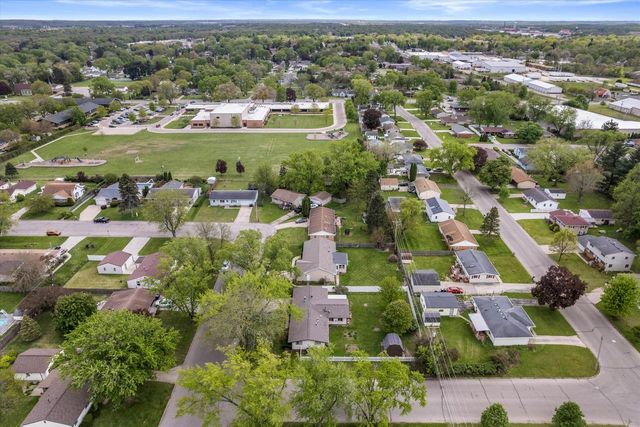 2286 Wood DRIVE, Beloit, WI 53511