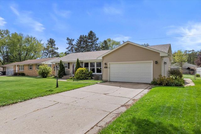 2286 Wood DRIVE, Beloit, WI 53511