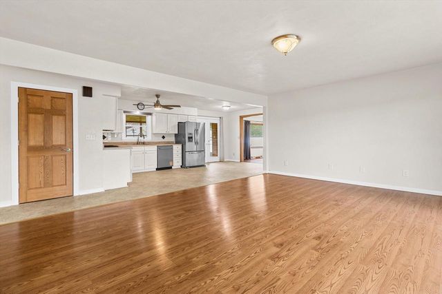 2286 Wood DRIVE, Beloit, WI 53511