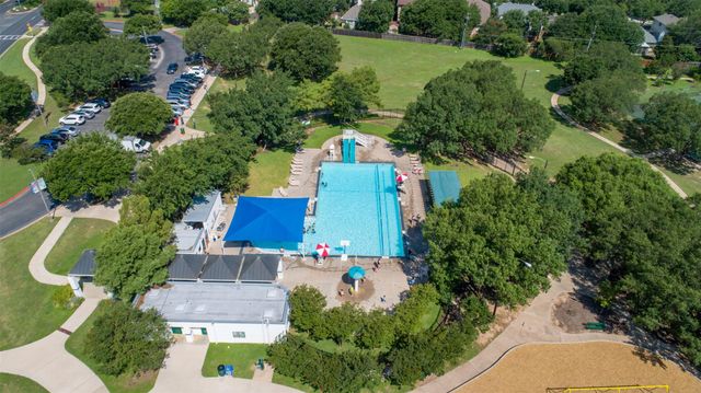 8008 Tonkinese DR, Round Rock, TX 78681