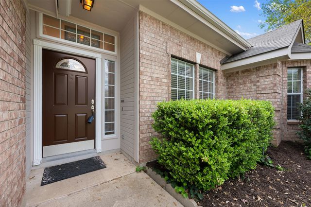 8008 Tonkinese DR, Round Rock, TX 78681