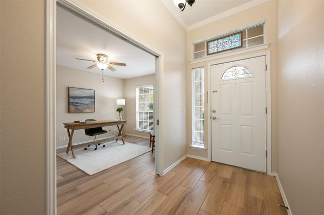 8008 Tonkinese DR, Round Rock, TX 78681