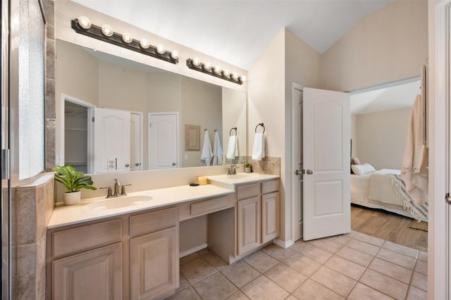 8008 Tonkinese DR, Round Rock, TX 78681