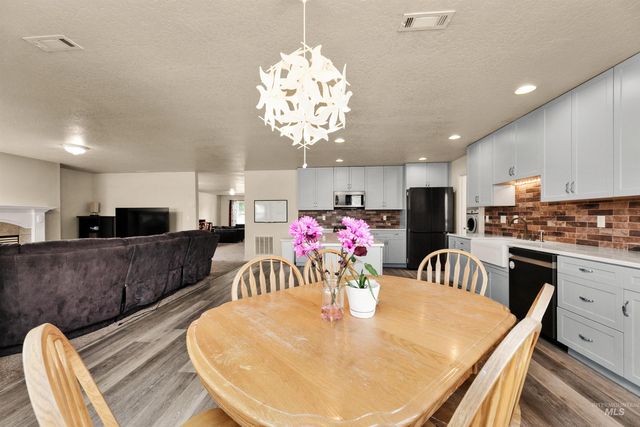 6999 S Acacia, Boise, ID 83709