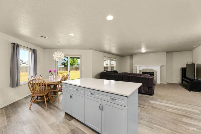 6999 S Acacia, Boise, ID 83709