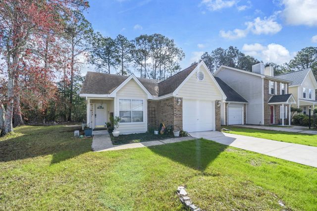 3040 Yorktown Circle, Fort Walton Beach, FL 32547