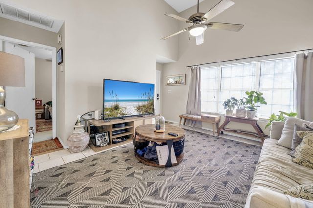 3040 Yorktown Circle, Fort Walton Beach, FL 32547