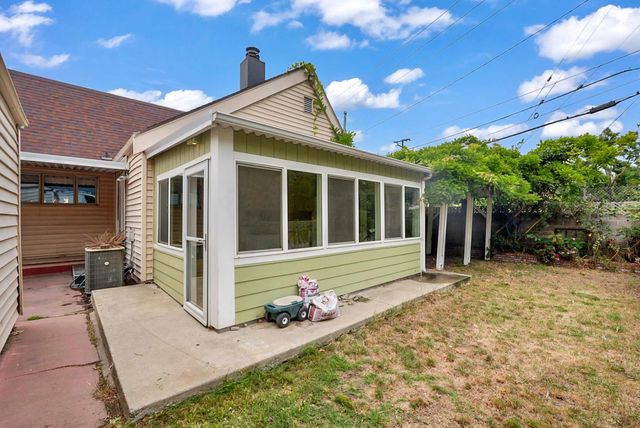 1320 Holly Dr, Tracy, CA 95376