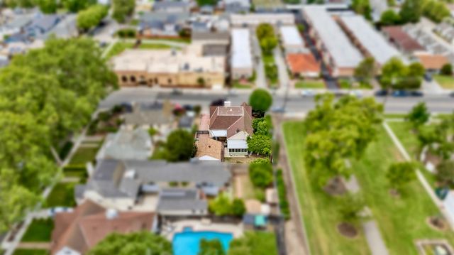 1320 Holly Dr, Tracy, CA 95376