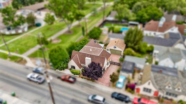 1320 Holly Dr, Tracy, CA 95376