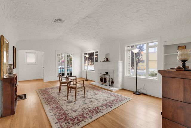 1320 Holly Dr, Tracy, CA 95376