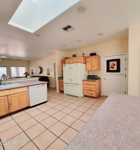 5665 N VICKI LN --, Rimrock, AZ 86335