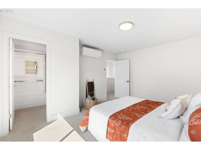 7204 Se STEELE St, Portland, OR 97206