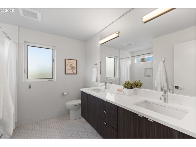 7204 Se STEELE St, Portland, OR 97206