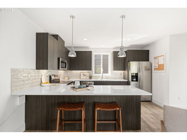 7204 Se STEELE St, Portland, OR 97206