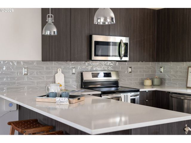 7204 Se STEELE St, Portland, OR 97206