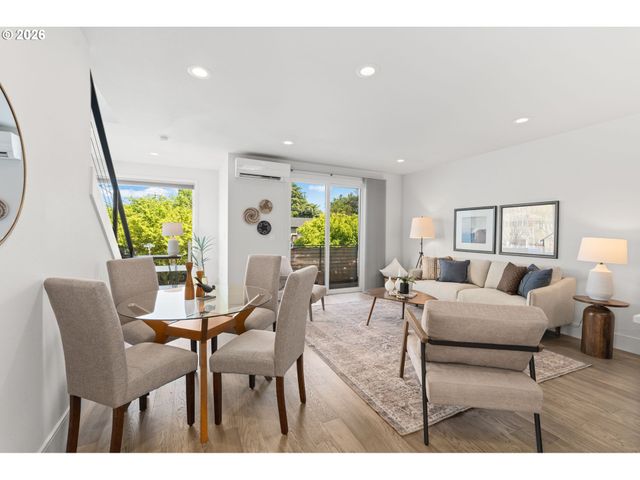 7204 Se STEELE St, Portland, OR 97206